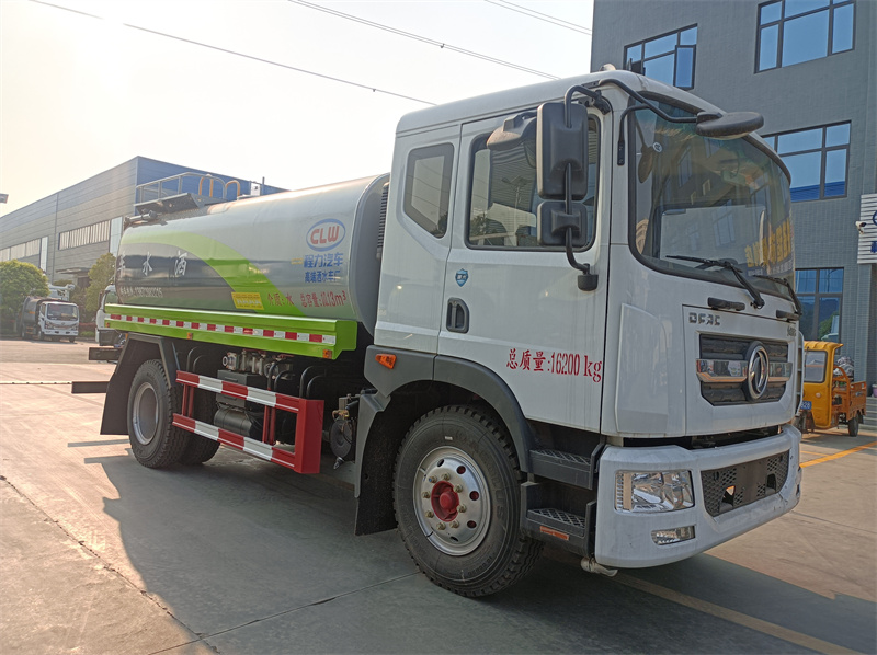 東風D9新款10-12噸灑水車--國六系列