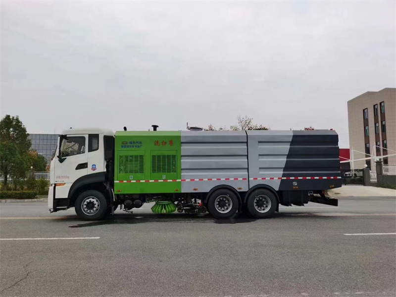 湖北程力東風(fēng)天龍大型洗掃車(chē)